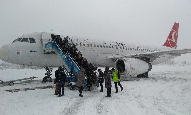 THY Uçağı Kalkmadı