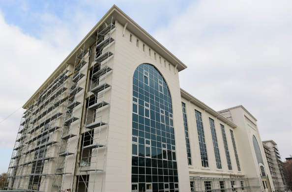 Battalgazi Belediyesi, iki hizmet binasını aynı anda hizmete sunmaya hazırlanıyor.