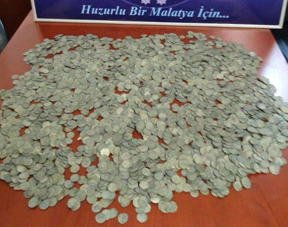 Malatya’da  3560 adet tarihi eser-sikke ele geçirildi