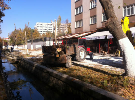 Malatya kimliği ana damarlarından biri olan Kanalboyu’ndan kanatılmaya devam olunuyor!