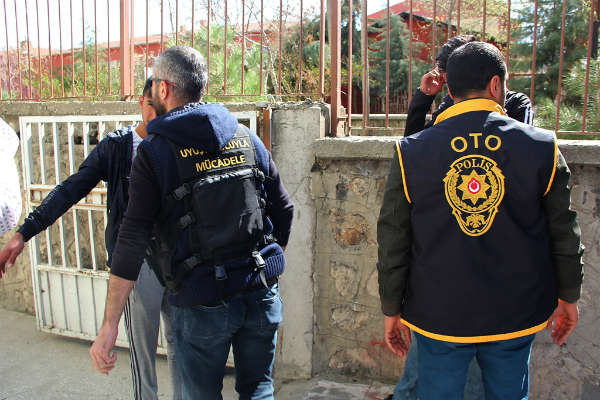 Malatya’da  Ülkemiz Genelinde Çocukların Korunmasına Yönelik çalışmalar kapsamında okul önlerinde