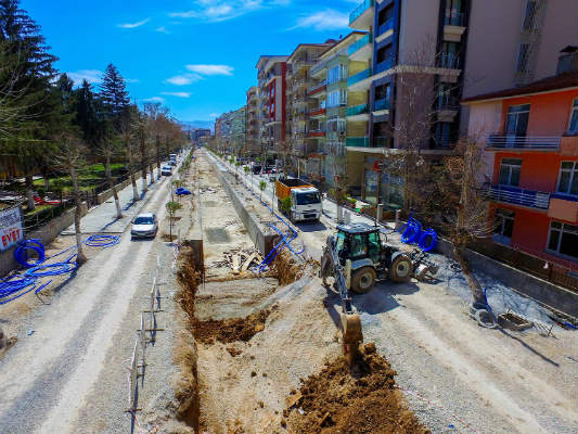 Malatya Büyükşehir Belediyesi, Kanalboyu ikinci kısımda proje çalışmalarına tüm hızıyla devam ediyor. 