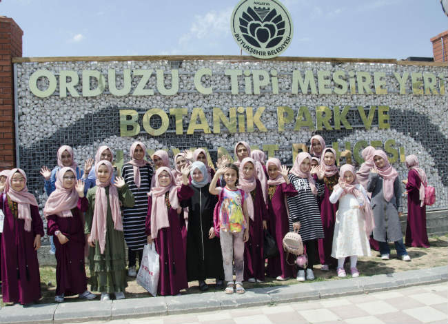 70 Kuran kursu öğrencisi Malatya’nın tarihi ve doğal güzelliklerini gezme ve yakından tanıma imkânı buldular