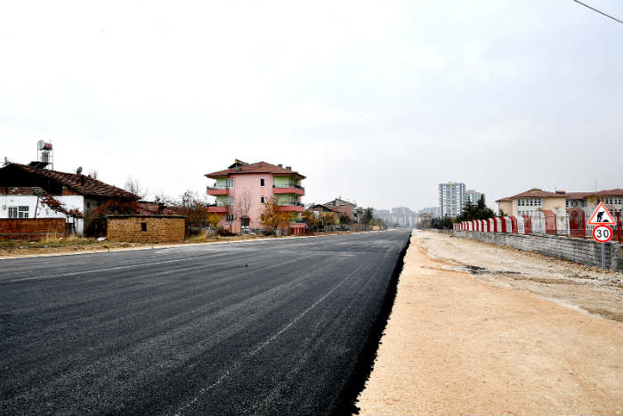 Gürkan, 25 metrelik alternatif yolda incelemelerde bulundu