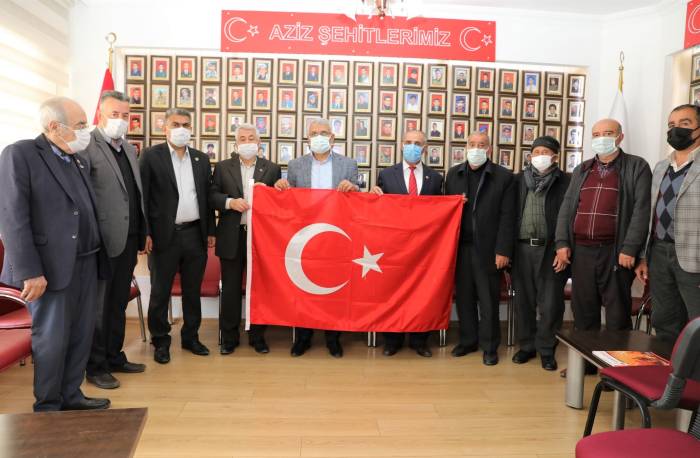 Güder Gaziler ve Şehit Aileleri Vakfını ziyaret etti.