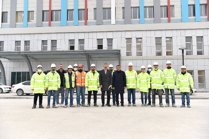 Malatya Büyükşehir Belediye Başkanı Selahattin Gürkan, Yeni Devlet Hastanesi İnşaatında İncelemelerde Bulundu
