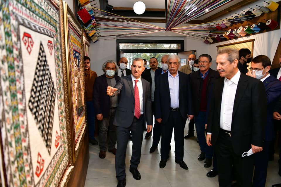 Yeşilyurt’un tarihsel ve kültürel hazinelerini ön plana çıkartan Tarihi Yeşilyurt Konaklar ile Gedik Kültür Merkezini incelediler.