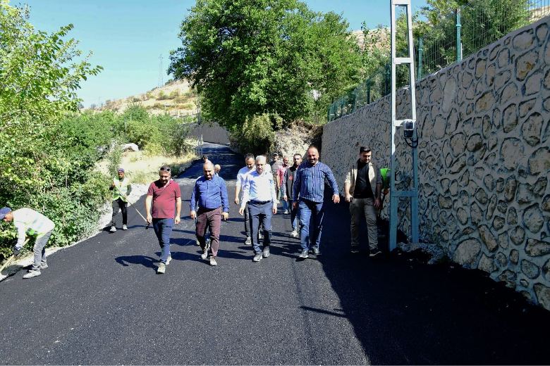 “Gündüzbey Mahallemizin Yollarını Düzenli ve Konforlu Hale Getiriyoruz”