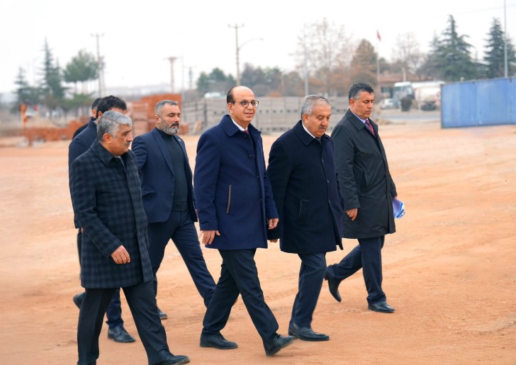 Yeşilyurt Belediye Başkanı Prof. Dr. İlhan Geçit, Kaba Yem (Kesif Yem) Üretim Tesisi kuracaklarını müjdeledi.