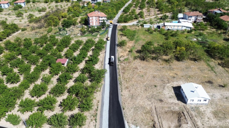 Battalgazi Belediyesi, Mahalle Yollarını Sathi Kaplama ile Yeniliyor