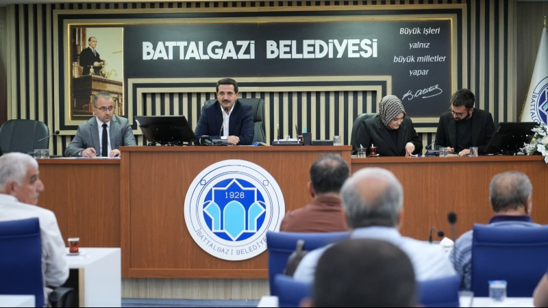 Battalgazi’nin Gündemi Yoğun: Dev Park Projesi, Bakanlık Desteği ve Sosyal Yatırımlar Masaya Yatırıldı