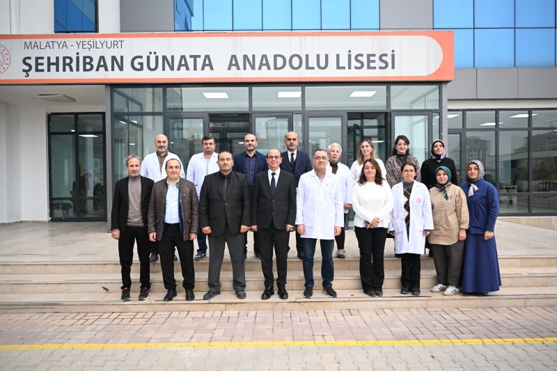 Yeşilyurt Belediye Başkanı Geçit’ten Öğretmenler Günü’ne Anlamlı Ziyaret