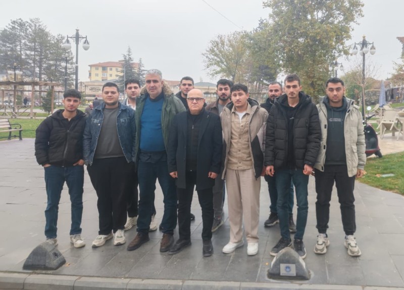 Anahtar Parti Battalgazi İlçe Başkanlığı Gençlerle Eski Malatya’da Buluştu