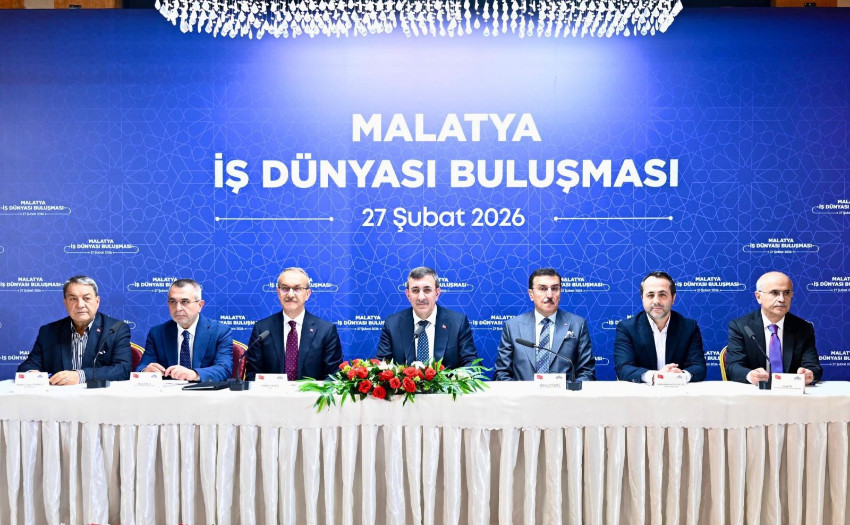 Enkazın Üzerine “Yüksek Teknoloji” Çatısı Kurulamaz: Sahadan Kopuk Siyasetin Özeti