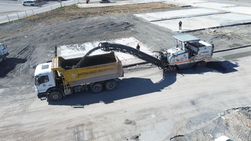 Battalgazi’de Geri Dönüşüm Seferberliği: Eski Asfalt Kırsala Nefes Oluyor